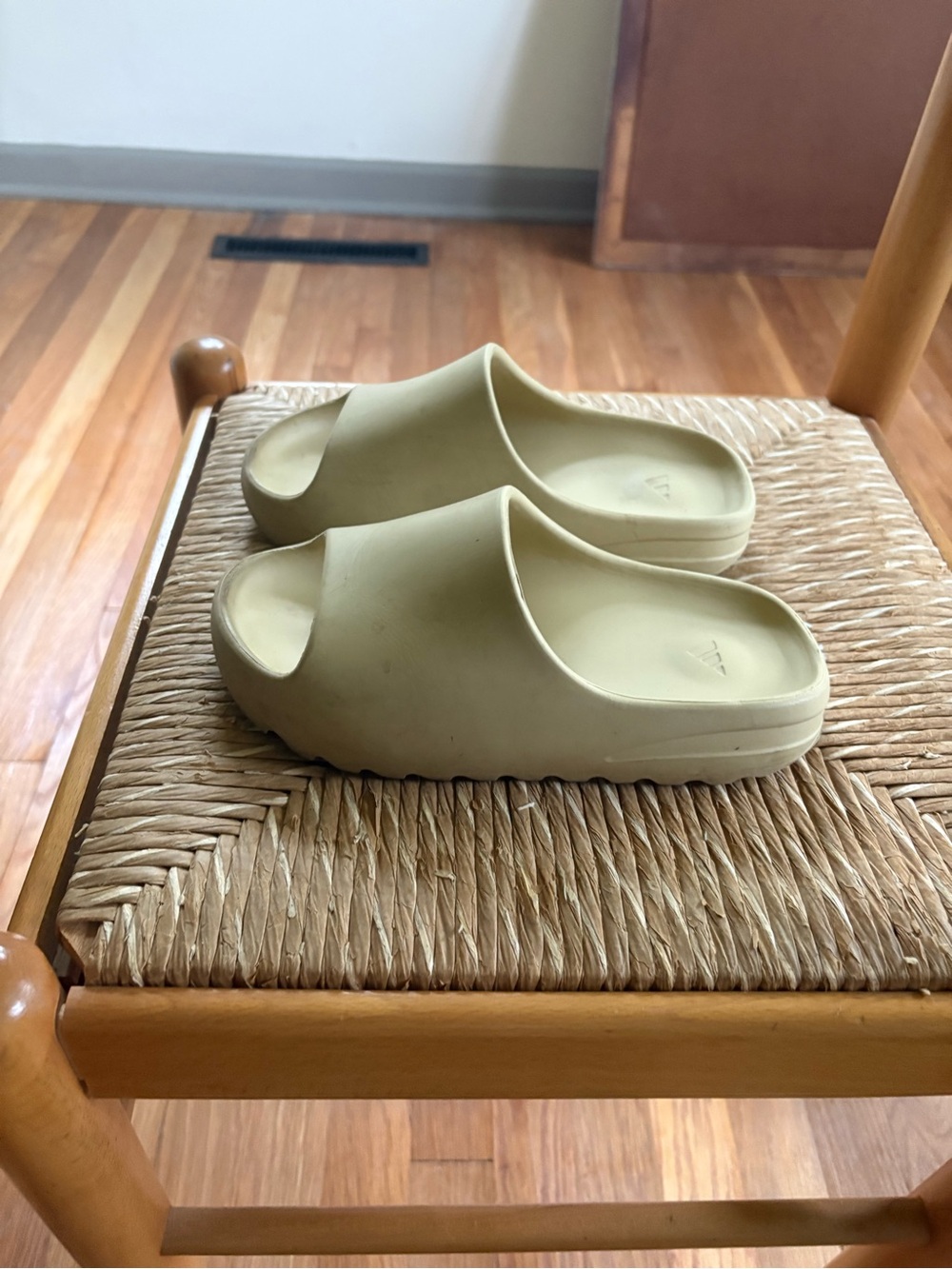 Yeezy Slide Sandals in Sesame